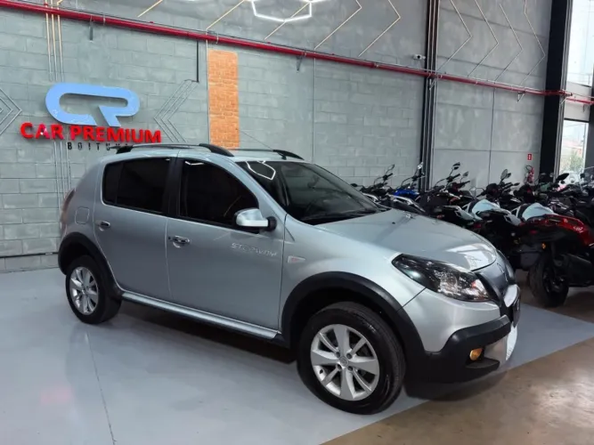 Renault Sandero Stepway Flex 1.6 16V 5P 2013