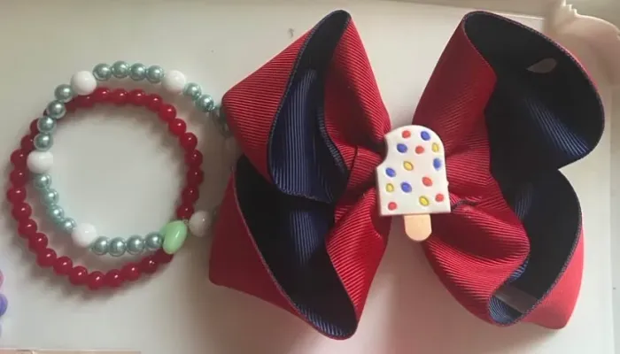 Laço cabelo menina bico de pato acompanha pulseira