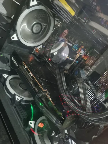 Placa de video RX 7600 3 fãs