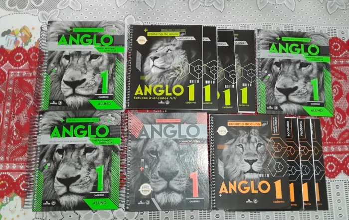 Livros do 3° ano do Ensino Médio da Editora Anglo