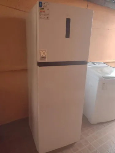 Geladeira Midea