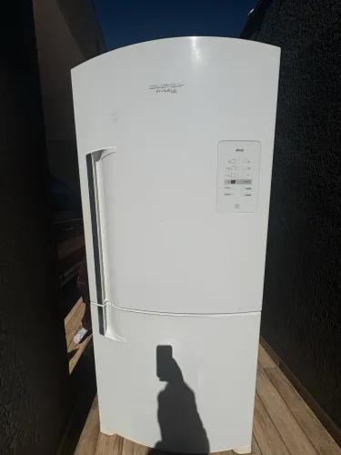 Geladeira Brastemp Inversa 590L