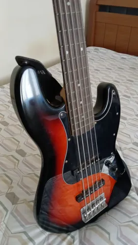 Baixo Michael BMJ500 5 Cordas Sunburst - Muito Pouco Usado