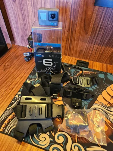 Gopro 6 Black Edition 4k com acessórios