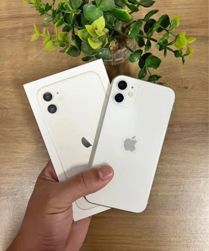 Iphone 11 na caixa novo sem detalhes 