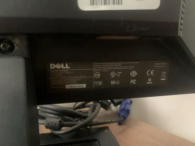 VENDO 2 MONITORES EM ÓTIMO ESTADO