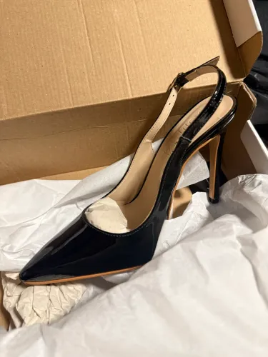 Scarpin verniz salto 12