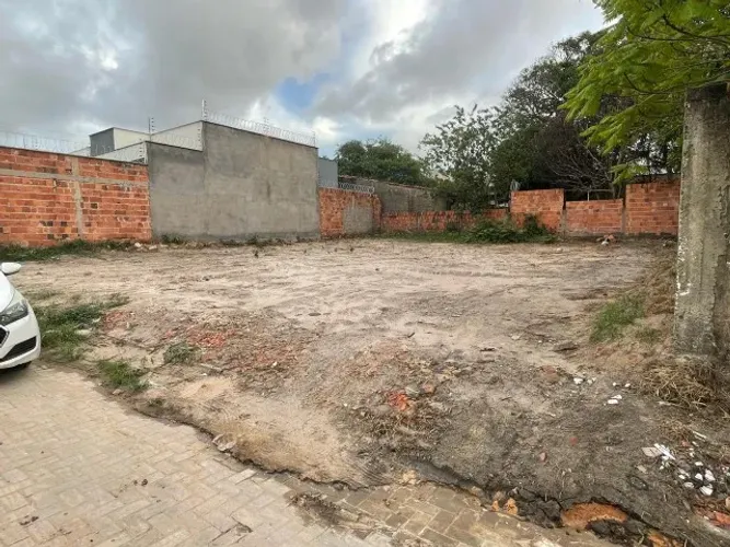 Terreno no Araçagy 8x20m - Excelente Localização (Perto do Sesi e Marista)