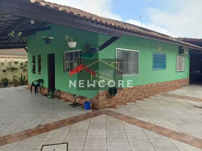 Casa em Rua Eraldo Eugenio de Oliveira Vianti - Jamaica (Praia) - Itanhaém/SP