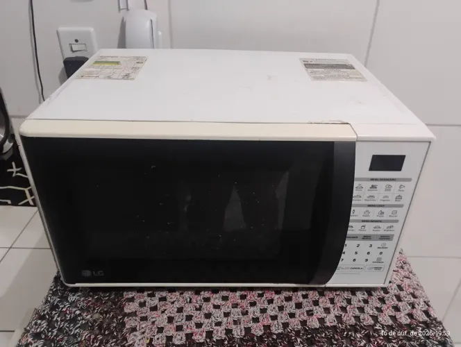 Vende-se microondas 220vlts funciona perfeitamente