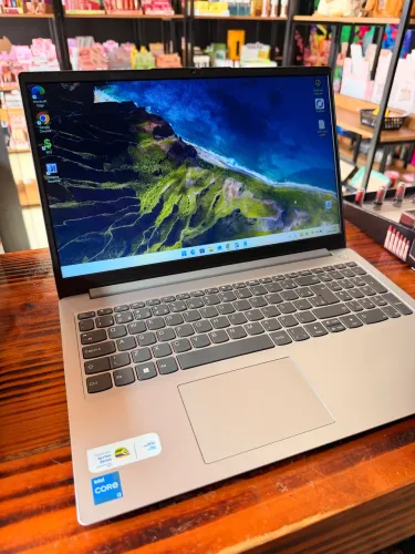 Notebook Lenovo IdeaPad i3 240Gb SSD 4Gb