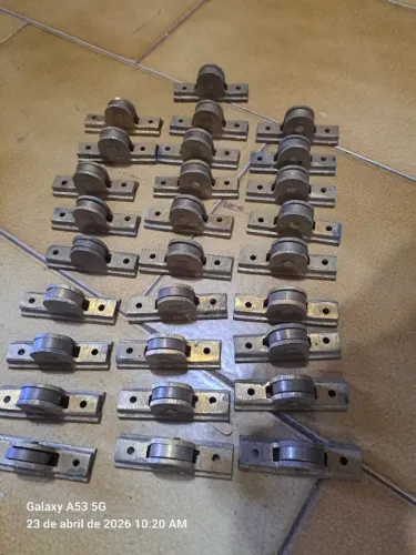 27 ROLDANAS RODIZIO NAPOLEÃO BRONZE - JANELAS DE CORRER DE MADEIRA - 6,5 X 1,8 X2,5 (h) cm
