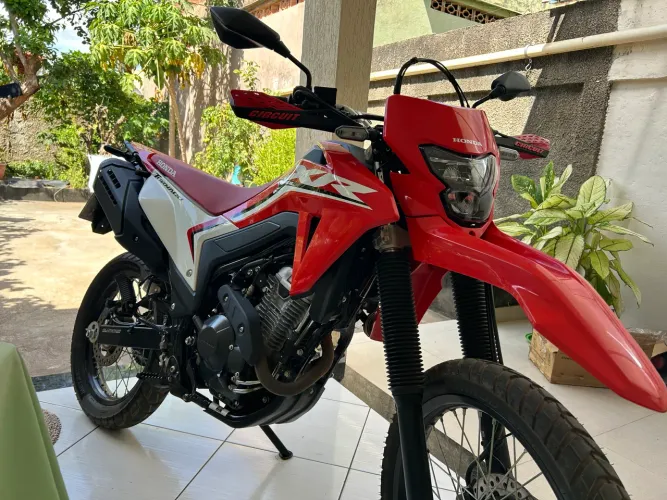 ? Honda XR 300 2025/2026 Vermelha Impecável | Baixa KM ?