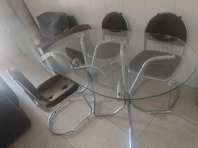 Mesa vidro sem as cadeiras