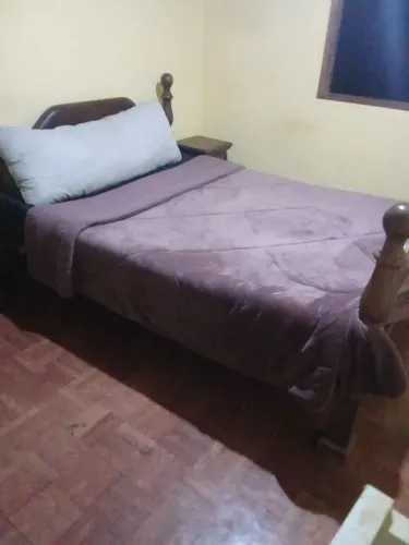 Cama de casal colonial