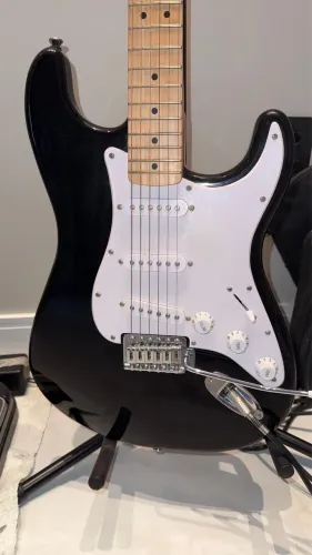 Vendo Guitarra comprada nos USA ?