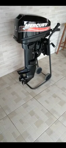 Vendo motor de popa !