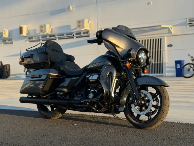 Harley ultra limited R$30k abaixo da fipe