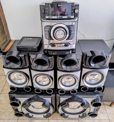 SOM LG - MINI SYSTEM - CM9520