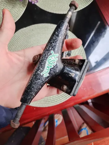Truck X-seven skate