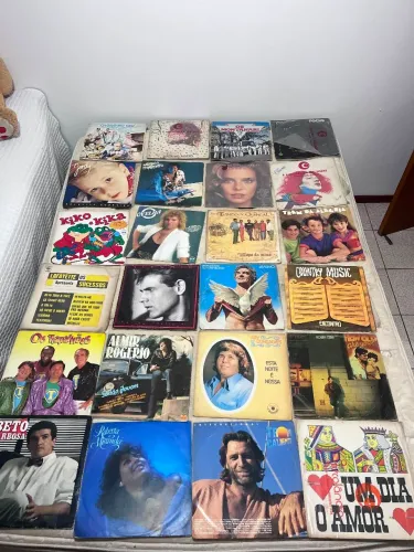 97 discos de vinil 