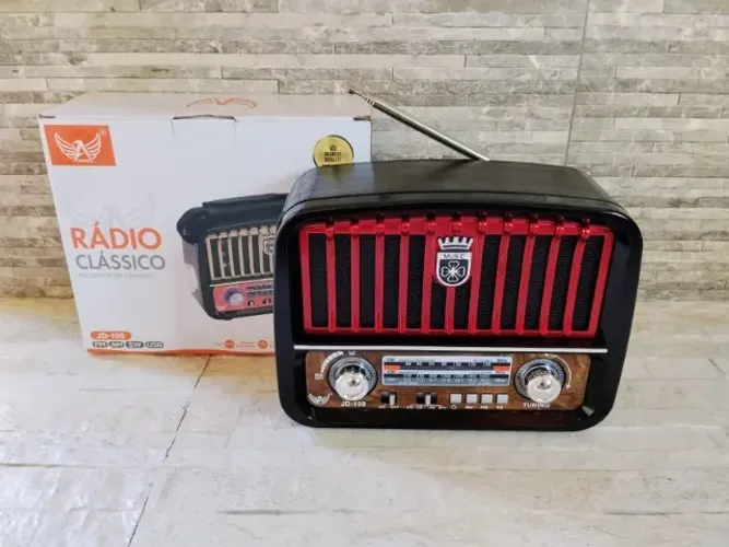 Radio Retrô Portátil Bluetooth Fm Am Usb Sd Recarregável com Lanterna