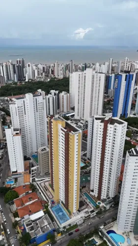 Apartamento vista Mar 3 quartos + DCE andar alto e 2 vagas de garagem no Brisamar