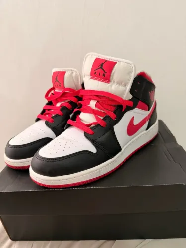 Tênis Air Jordan 1 MID (GS) Tam 37
