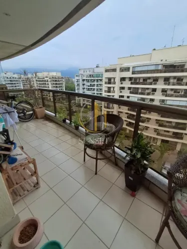 Apartamento para venda com 2 quartos em Recreio dos Bandeirantes com 72m²