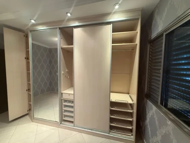 Guarda-roupa Planejado com Espelho