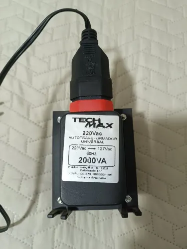 Autotransformador Techmax 2000 VA bivolt