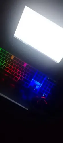lenovo amd ryzen 5 7520u 8gb ram E 256gb ssd