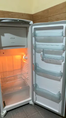 Geladeira frost free consul
