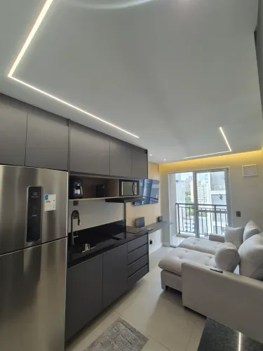 Apartamento Mobiliado Vila Olimpia + Suíte + Varanda| Pronto para Morar