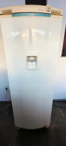 Geladeira Cônsul 380 litros.