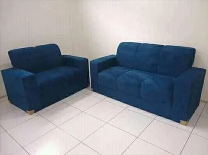 Jogo de sofa de 2 e 3 lugares por 599 vamos garantir o seu frente gratis