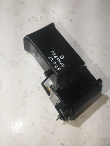 Difusor ar condicionado direito Ford Escort europeu 99