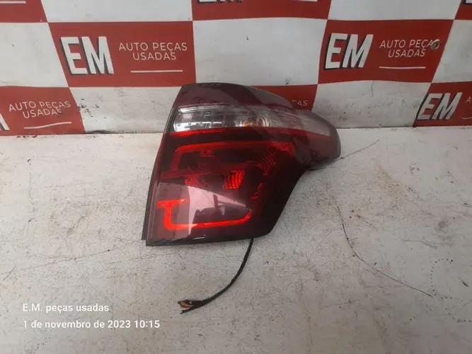 Lanterna traseira direita Citroen C4 picasso 2014