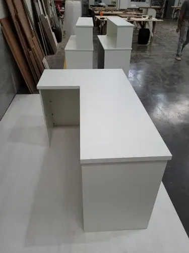 mesa para escritorio em L canelado
