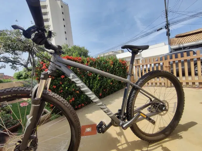 Bicicleta MTB Specialized Rockhopper