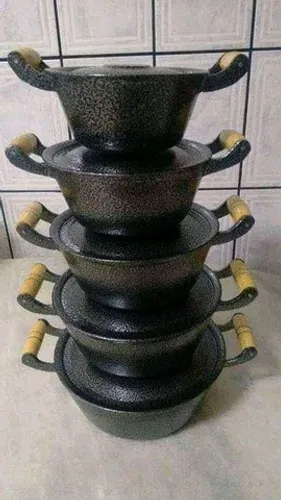 Panela alumínio batido 5 peças preta na promoção 210 reais avista