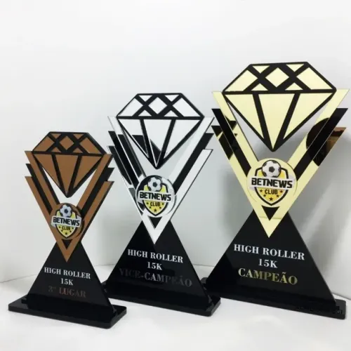 Troféus Personalizados em Acrílico
