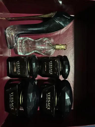 Lote de frascos de perfumes vazios