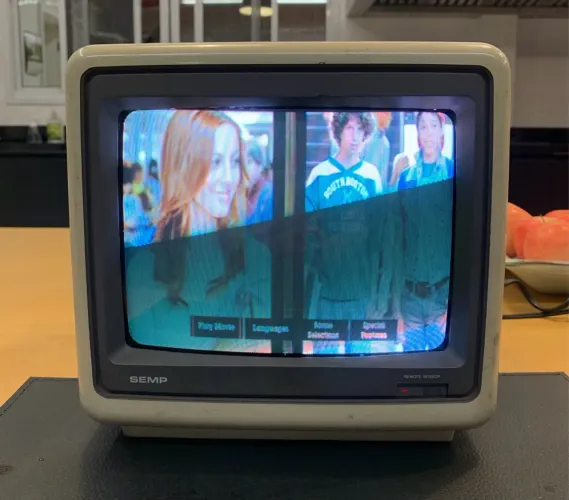 TV Vintage Colorida 10 polegadas Semp 