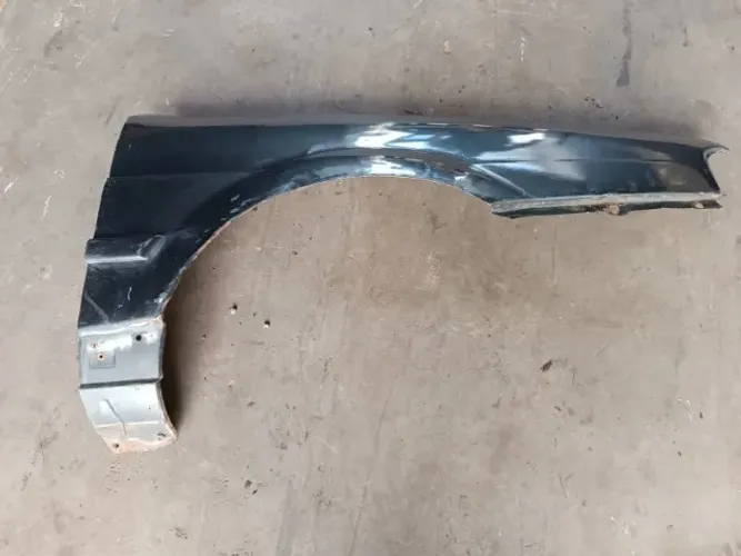 Paralama dianteiro direito VW Santana 92-97