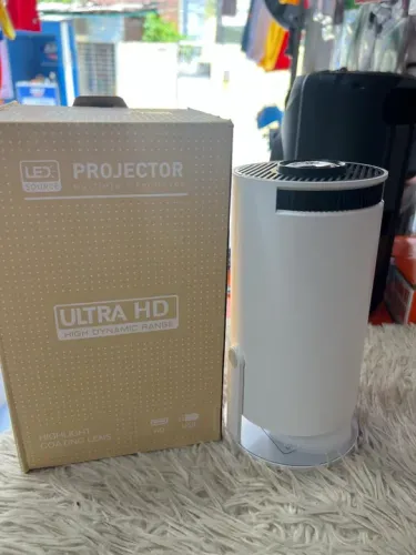 Projetor LED Ultra HD - Alta Qualidade cinema em casa