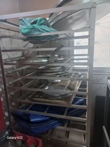 Estante de Metal para Organização