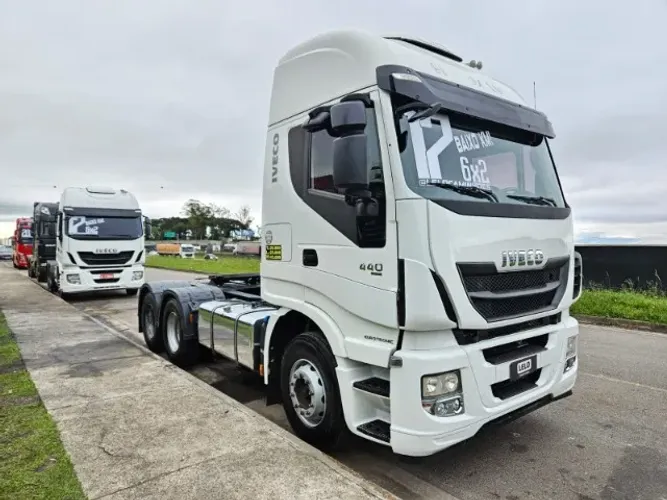 Iveco Hiway 440 6x2 Ano 2017 Teto Alto Automático -repasse sem garantia