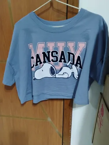 Camiseta Cropped Snoopy Cansada