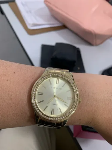 Relógio Lince Dourado com Detalhes em Strass